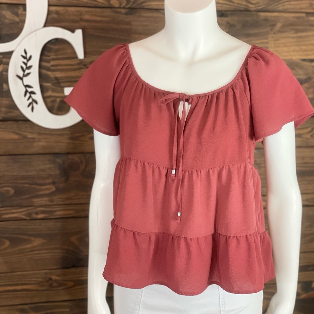 Olive & Oak | Tiered Babydoll Blouse Flowy Swing Top Burnt Red Tie Front Keyhole